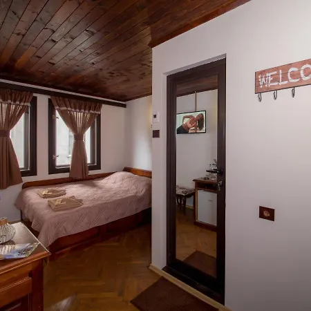 гурме хаус 3* גברובו