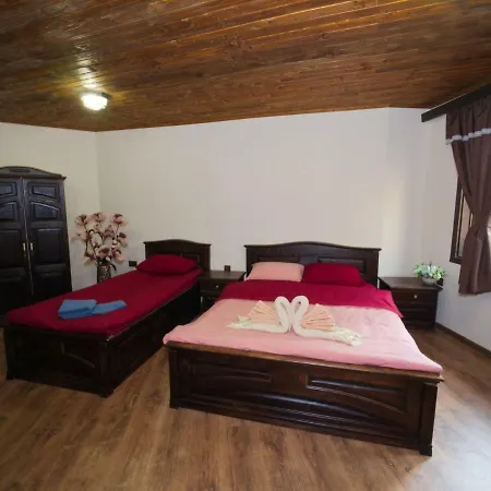 Maison d'hôtes гурме хаус 3*