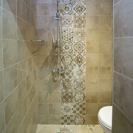 гурме хаус 3* גברובו