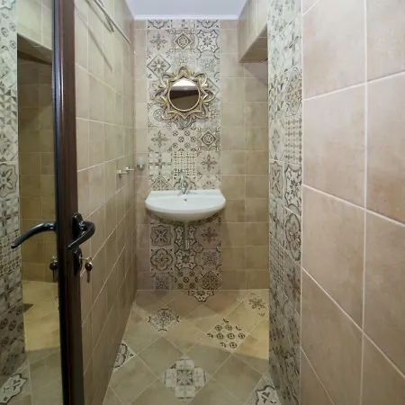 гурме хаус בית הארחה גברובו