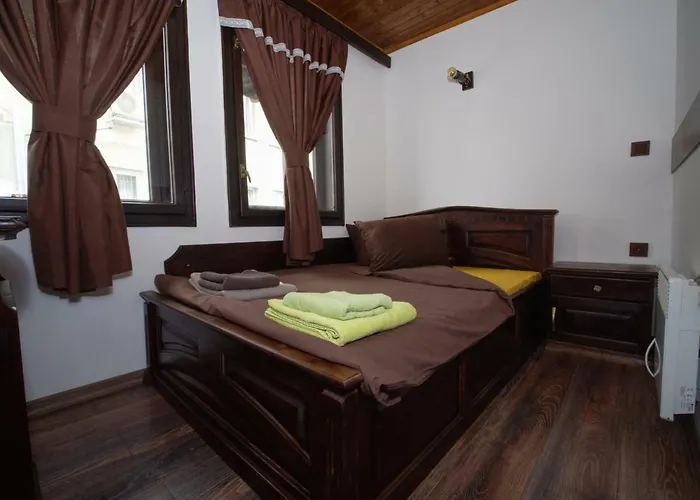 בית הארחה гурме хаус 3*